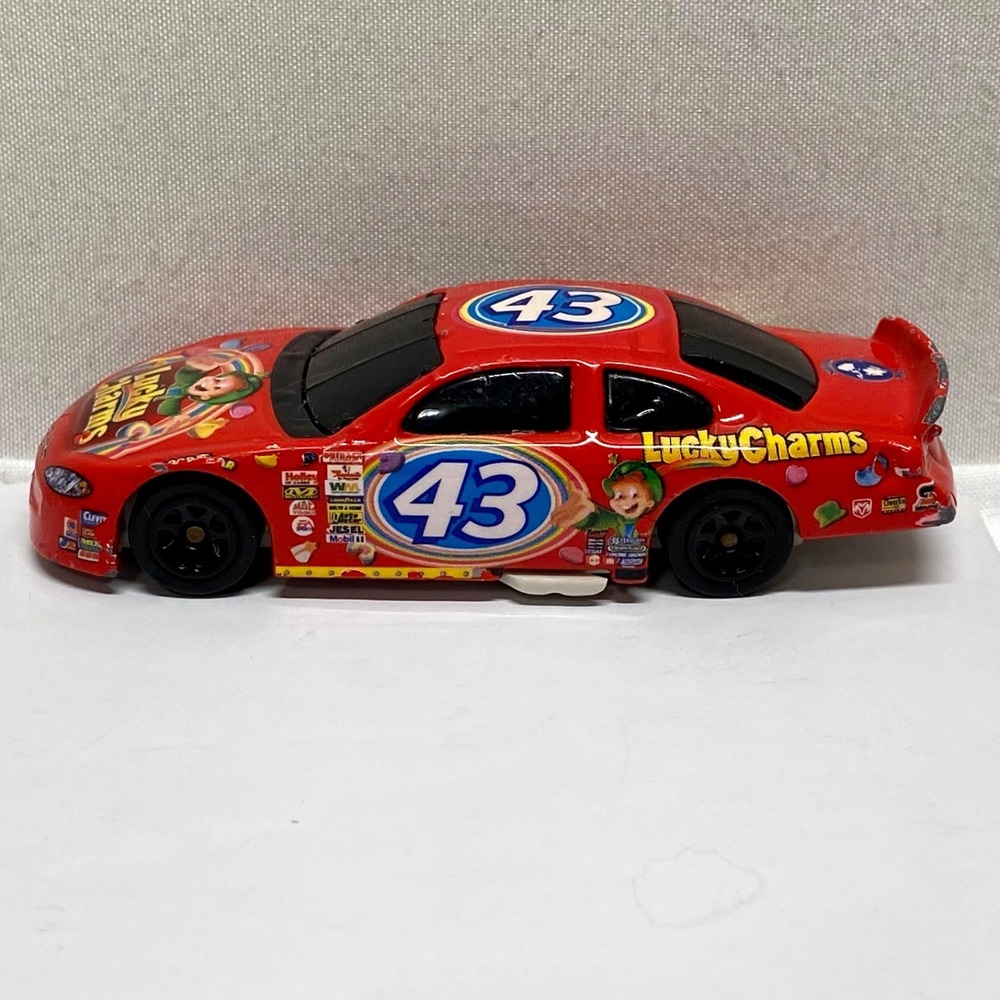 Vintage Hot Wheels Intrepid NASCAR 43 Richard Petty Lucky Charms General‎ Mills
